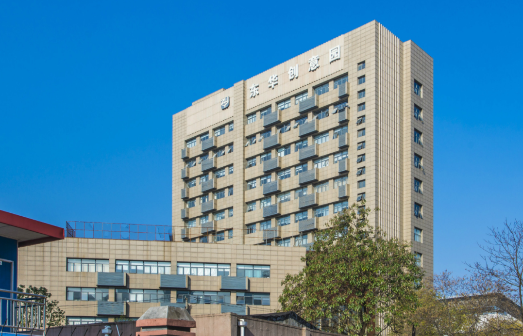 上海東華創(chuàng)意園招租電話，開啟靈感之旅。創(chuàng)意無限，商機滿園！