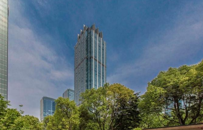 探索淮海國(guó)際廣場(chǎng)：45層高樓，7.3萬(wàn)平米規(guī)模