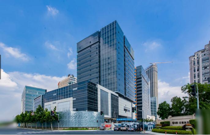 上海東航濱江中心：城市核心商務(wù)地標(biāo)，交通便捷無憂