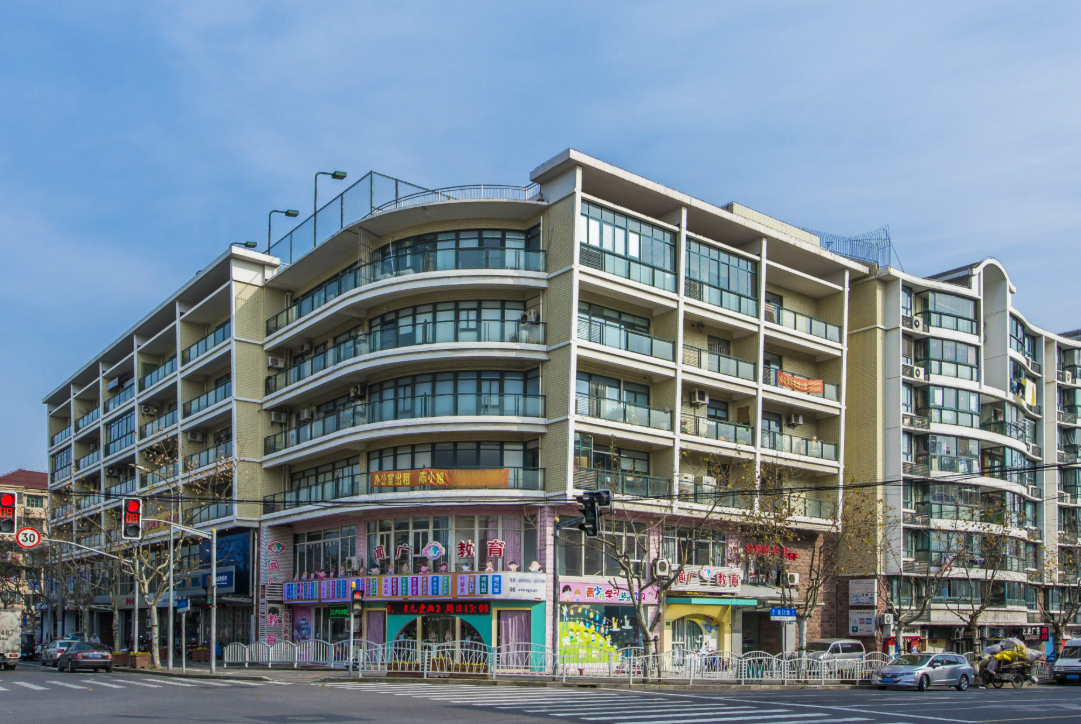 上海銘暉商務(wù)樓：地鐵2號線旁，交通便利的商務(wù)新地標(biāo)